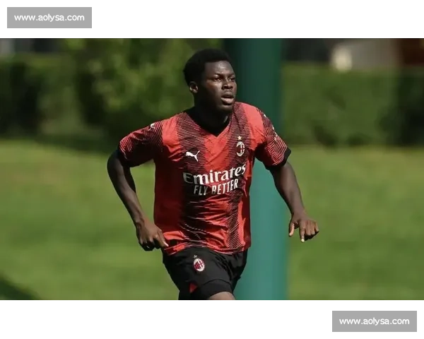 米兰施压那不勒斯!穆萨转会奖金争议升级,目标总价锁定 3000 万欧 米兰施压那不勒斯!穆萨转会奖金争议升级,目标总价锁定 3000 万欧