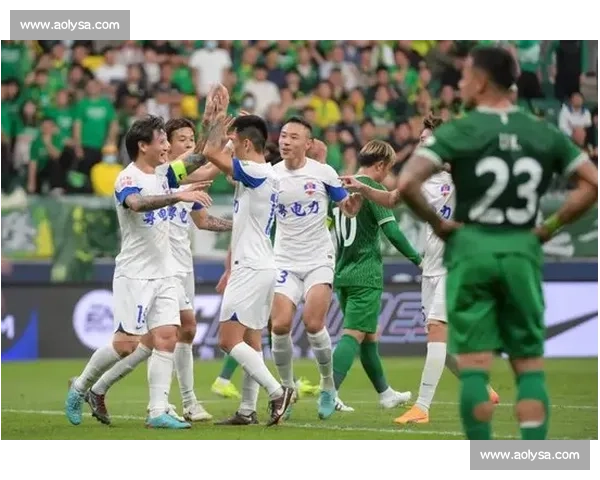 工体逆转夜！张玉宁造点 + 法比奥绝杀，国安 2-1 云南玉昆延续不败