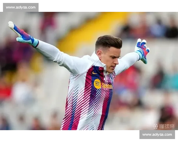 特尔施特根度假暗藏转会玄机？巴萨门神未来何去何从