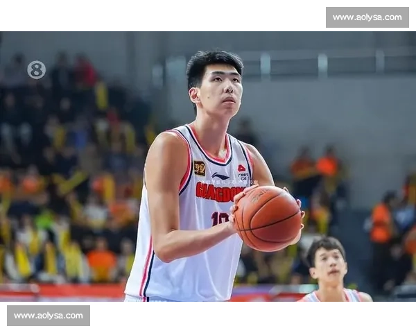 广东二沙训练四大亮点：徐杰突破犀利，胡明轩对抗升级，徐昕三分显威，杜润旺策应盘活